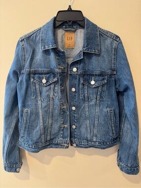 GAP Women’s Blue Denim Jacket